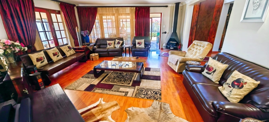 4 Bedroom Property for Sale in Mooivallei Park North West